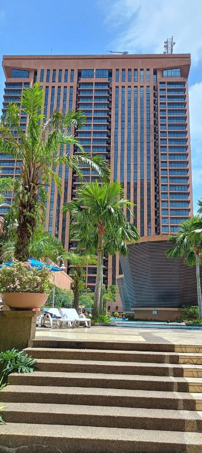 Apartemen Plaza At Berjaya Times Square Kl Kuala Lumpur